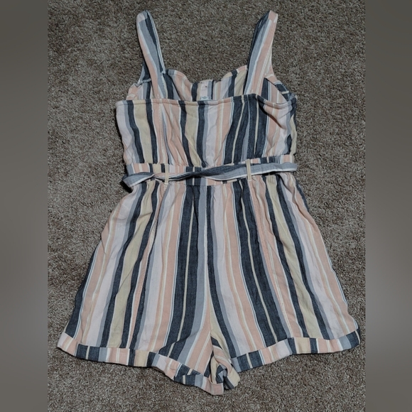 Romper - Picture 2 of 4